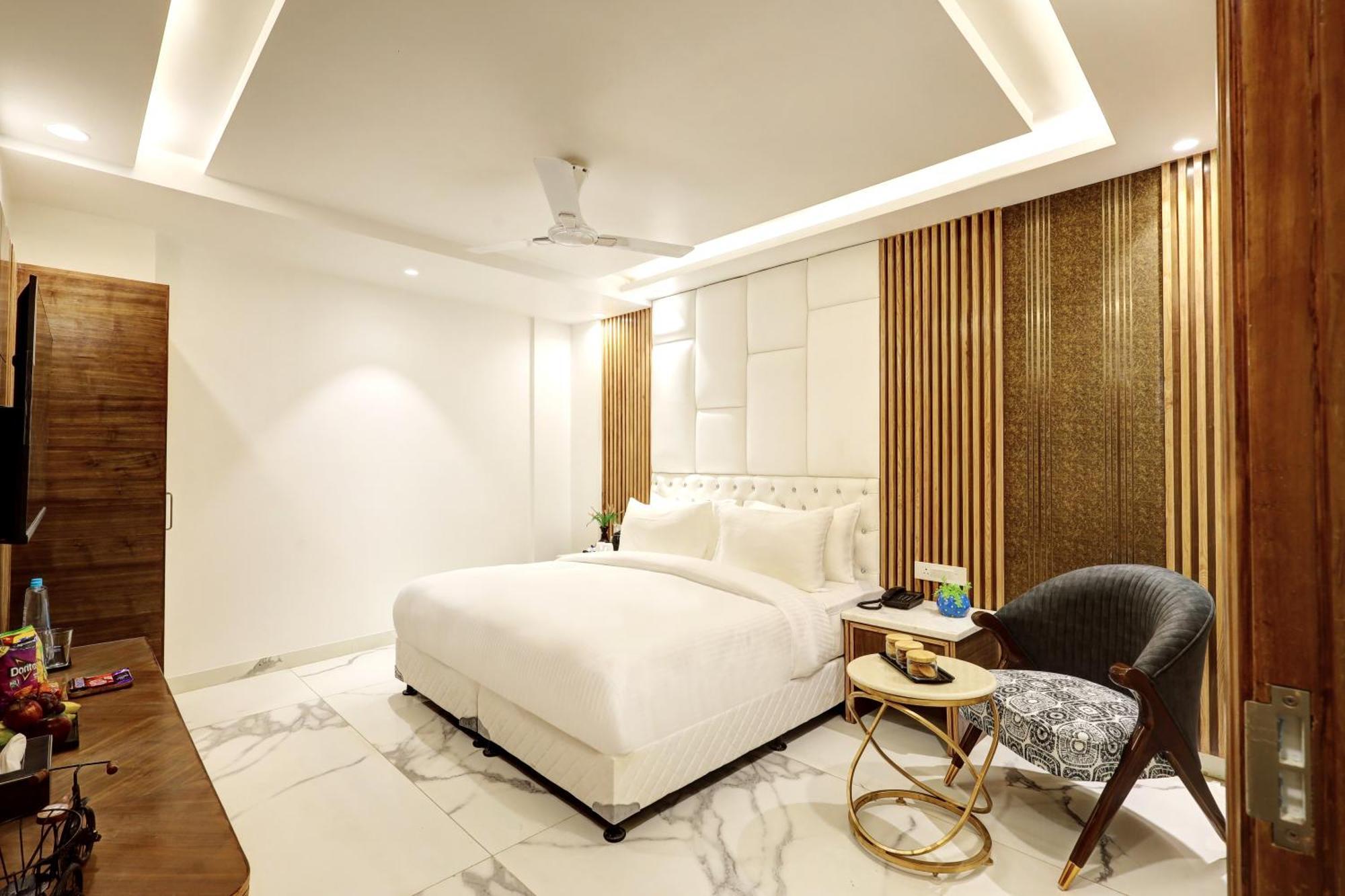 Hotel Namaste Hindustan Just A Minute Away From New Delhi Railway Station And Connaught Place Nova Deli Exterior foto